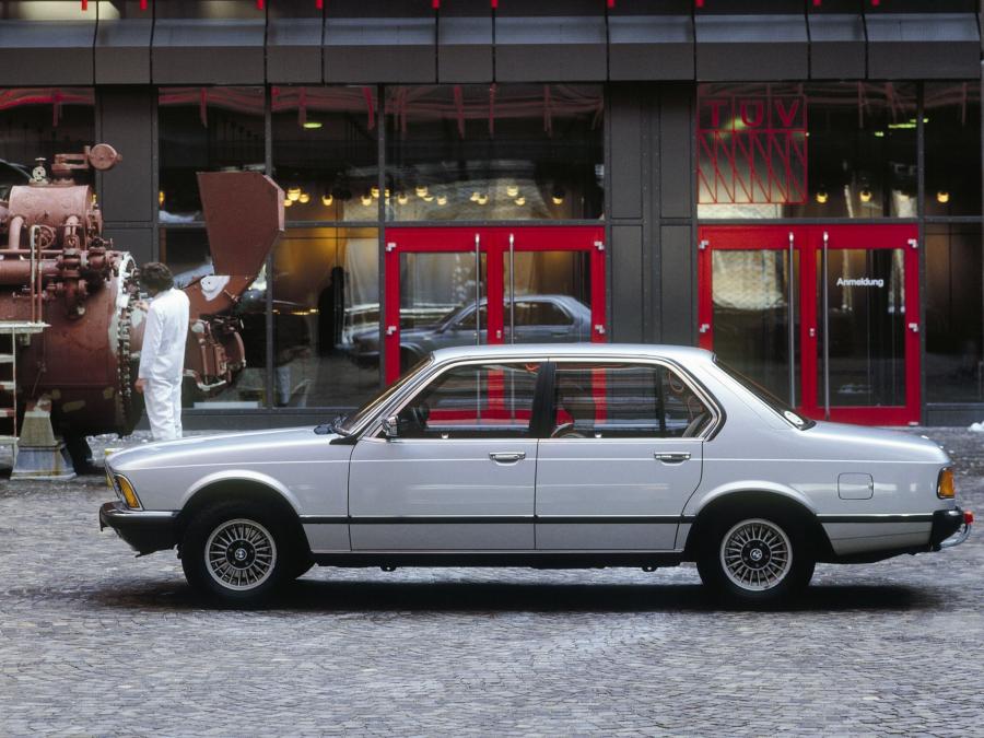  BMW 7-Series Sedan 1977 года  (фото 8 из 13)